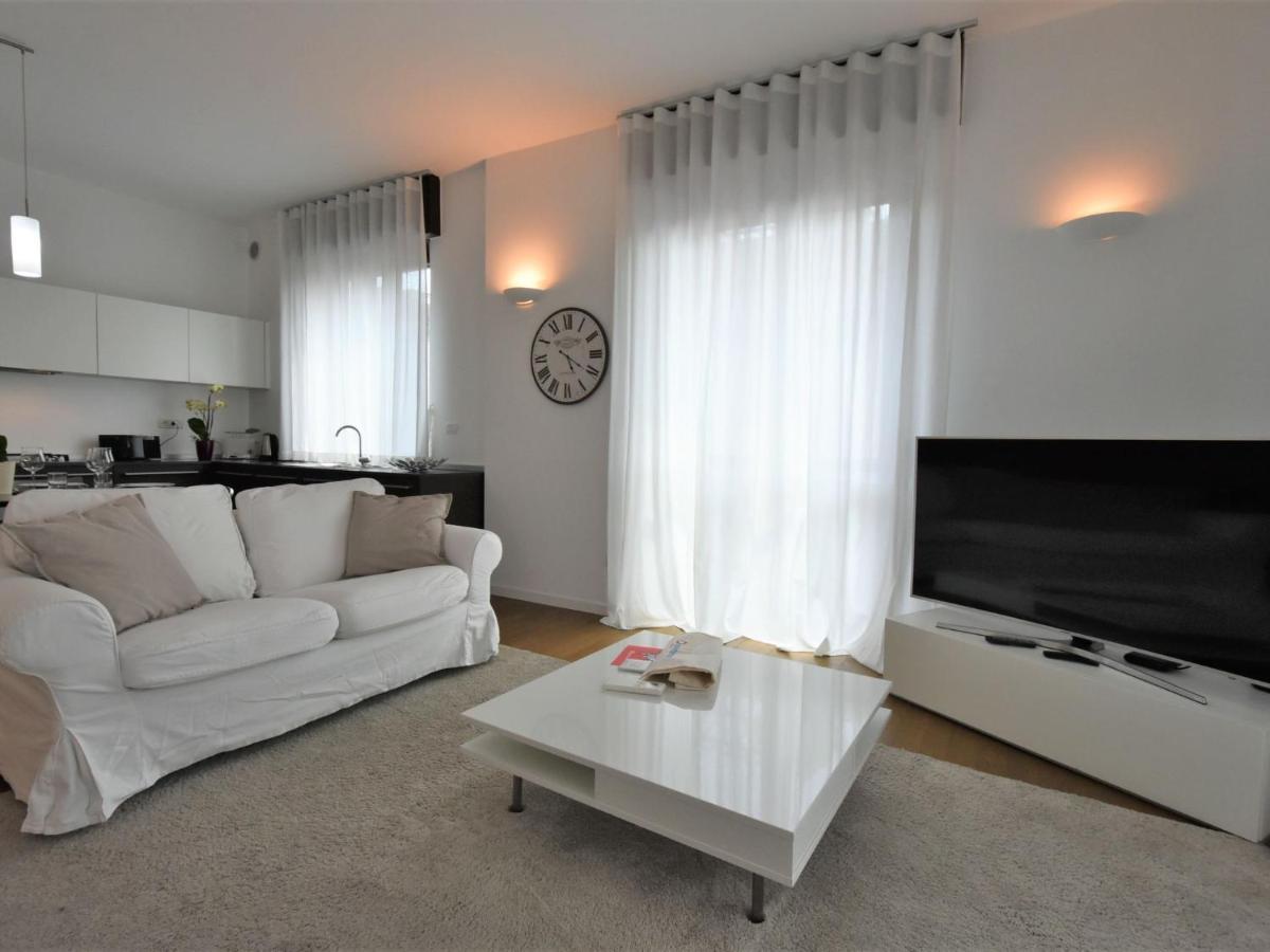 Apartment Corso Genova Apartment By Interhome Milan Bagian luar foto