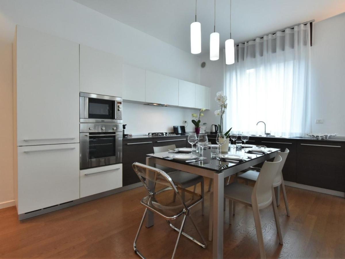 Apartment Corso Genova Apartment By Interhome Milan Bagian luar foto