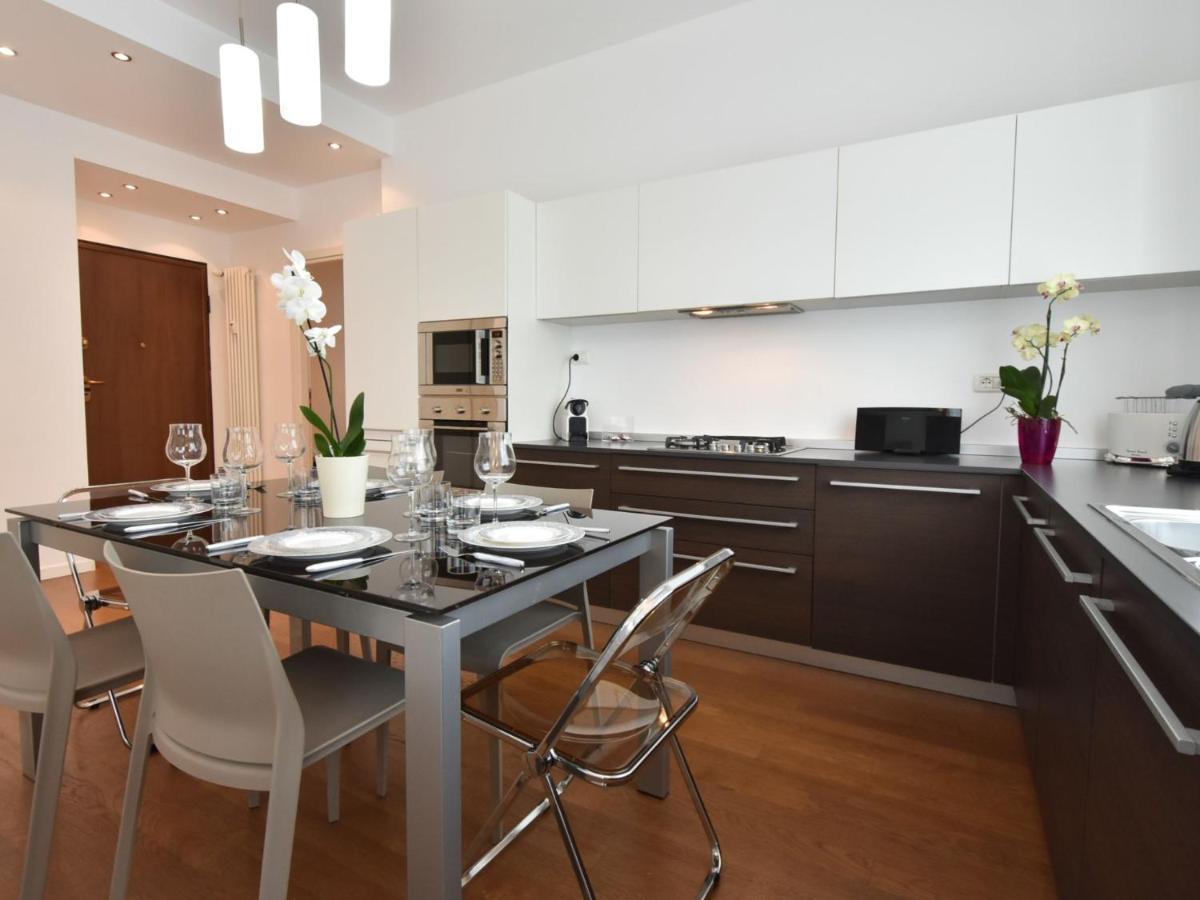 Apartment Corso Genova Apartment By Interhome Milan Bagian luar foto