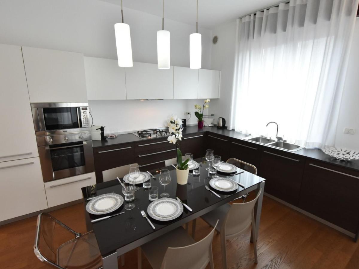 Apartment Corso Genova Apartment By Interhome Milan Bagian luar foto