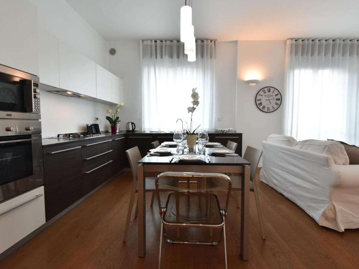 Apartment Corso Genova Apartment By Interhome Milan Bagian luar foto
