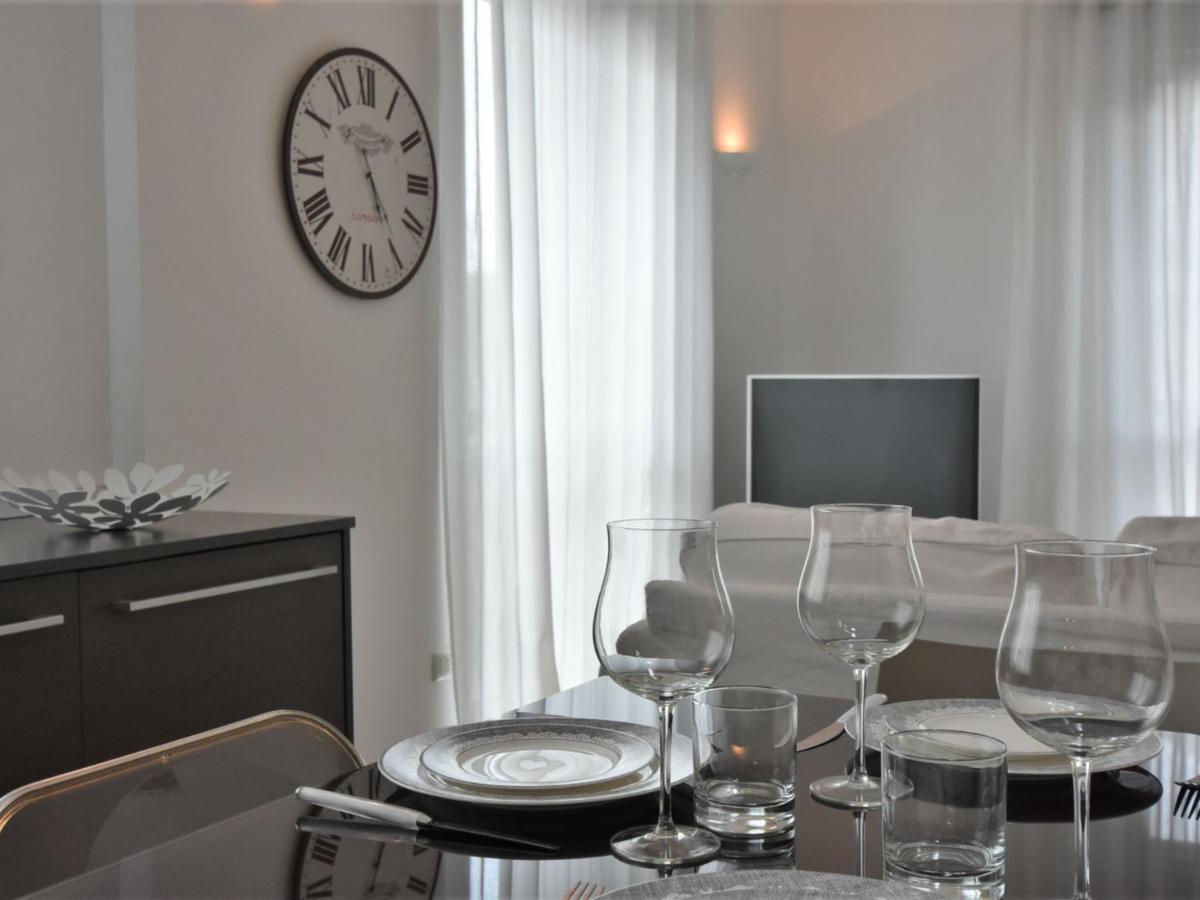Apartment Corso Genova Apartment By Interhome Milan Bagian luar foto