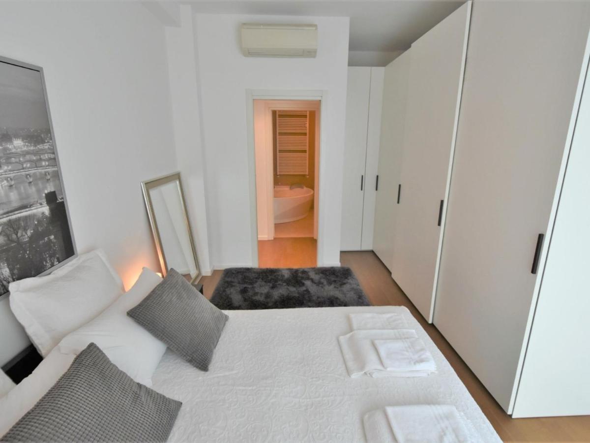 Apartment Corso Genova Apartment By Interhome Milan Bagian luar foto