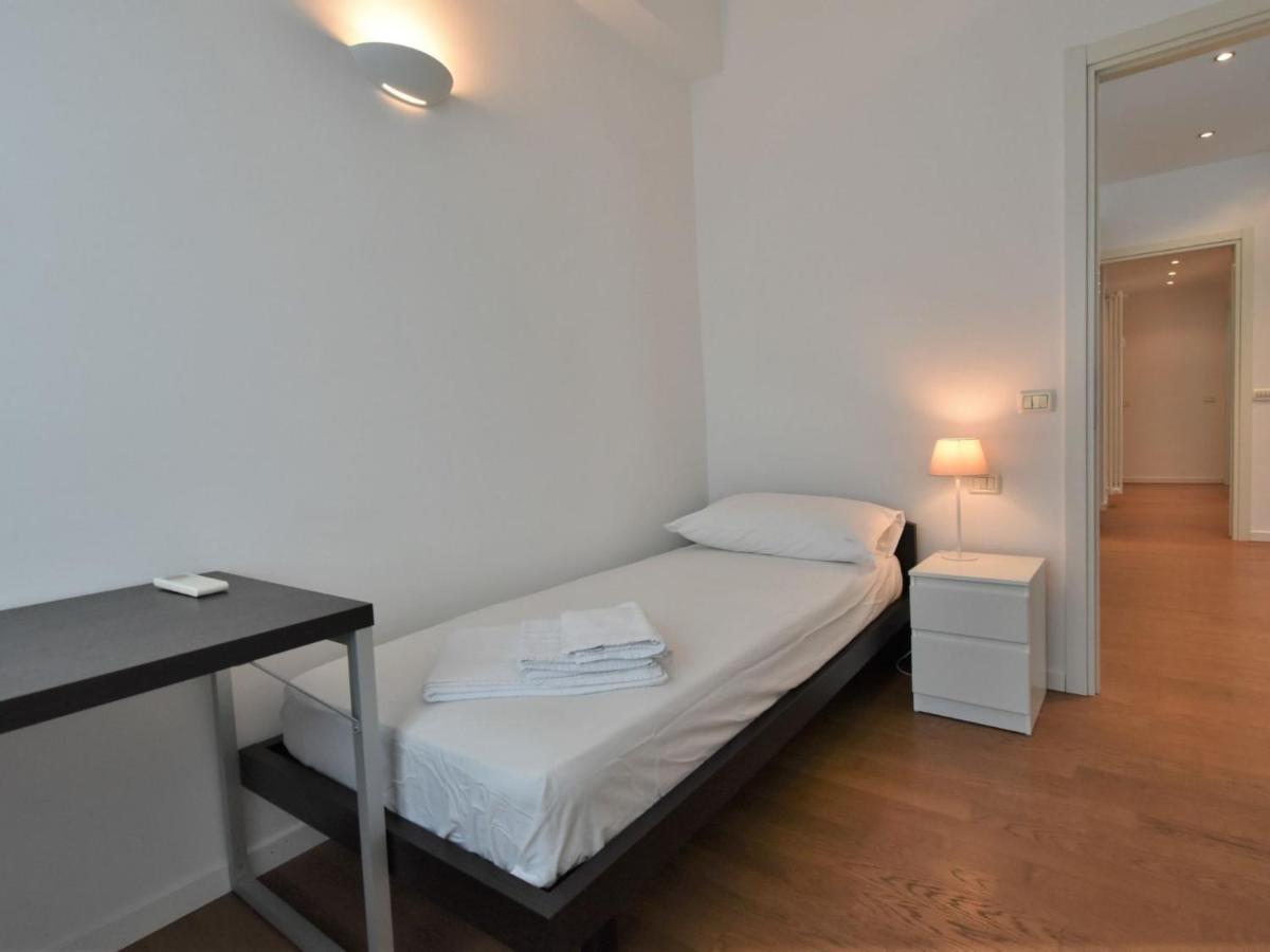 Apartment Corso Genova Apartment By Interhome Milan Bagian luar foto